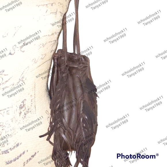 Vintage leather cinch bag with fringed trim - Picture 4 of 9